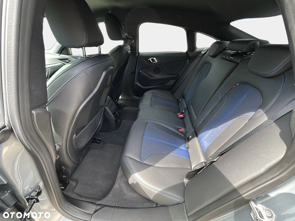 BMW Seria 2 218i - 14