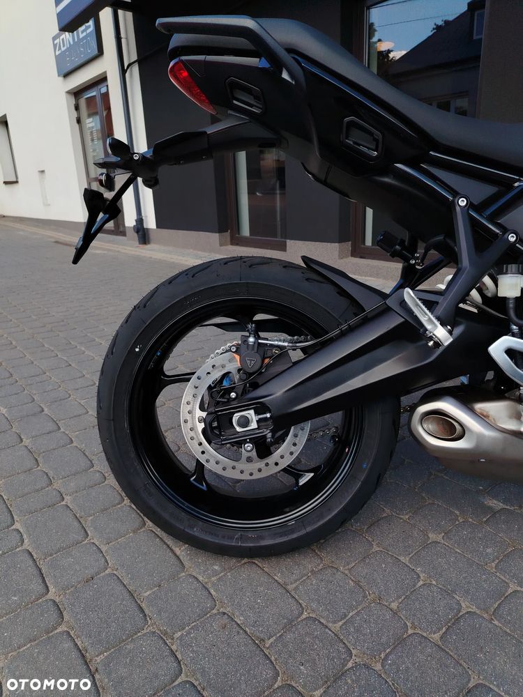Triumph Tiger - 9