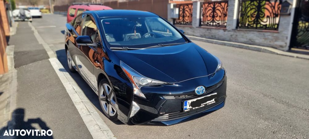 Toyota Prius Hybrid - 2
