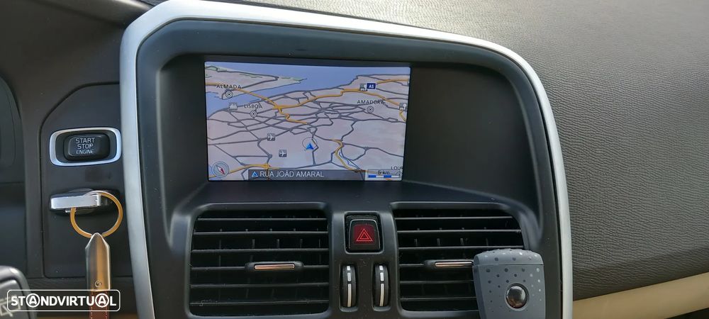 Volvo XC 60 2.0 D3 Drive Momentum - 21