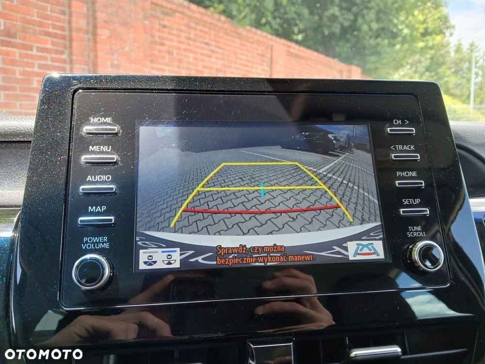 Toyota Camry - 20
