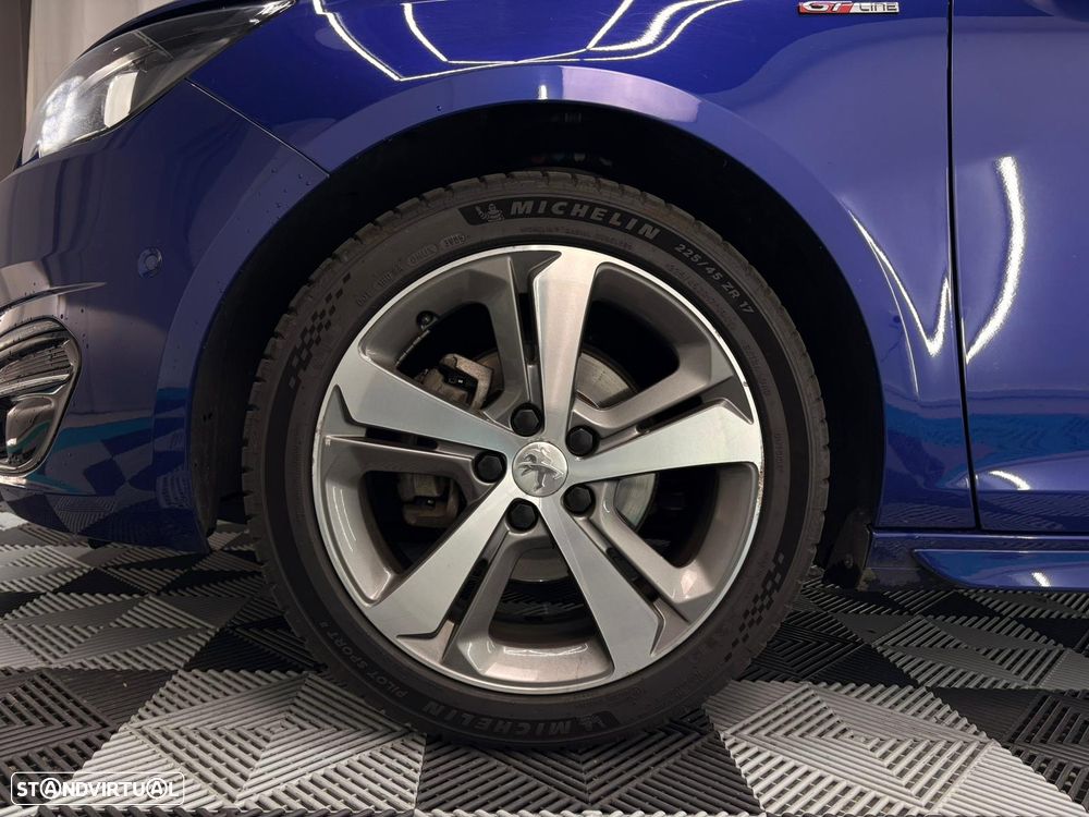 Peugeot 308 1.2 PureTech GT Line - 3