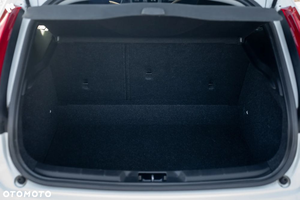 Volvo V40 D3 Kinetic - 37