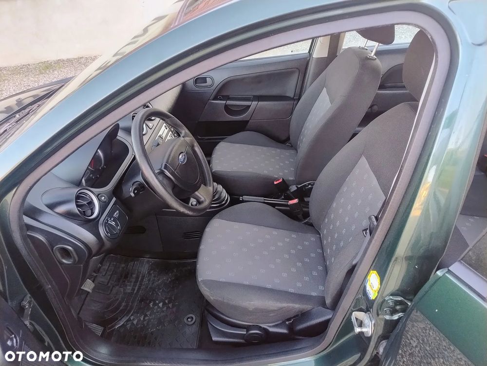 Ford Fiesta 1.3 Fun - 11