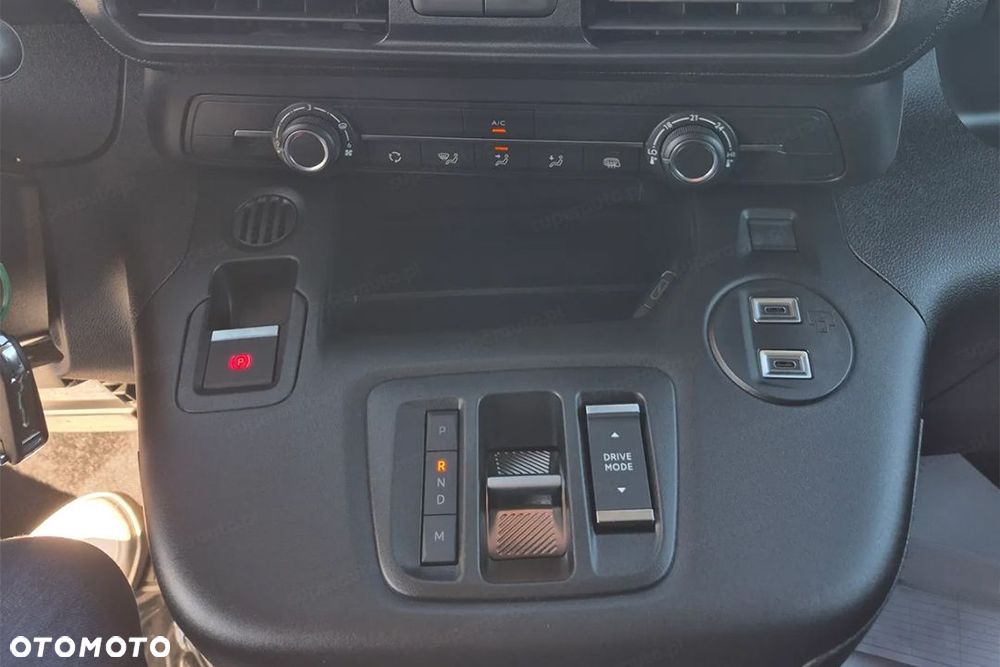 Peugeot Partner Van XL L2H1 EAT8 1.5 130KM - 12