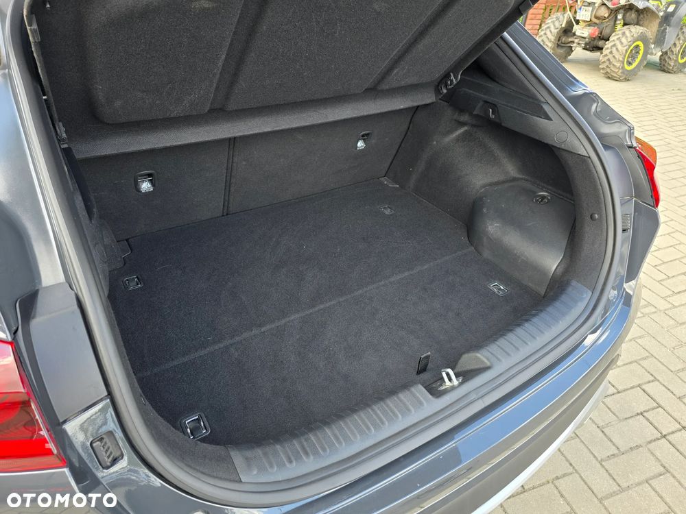 Kia XCeed - 18