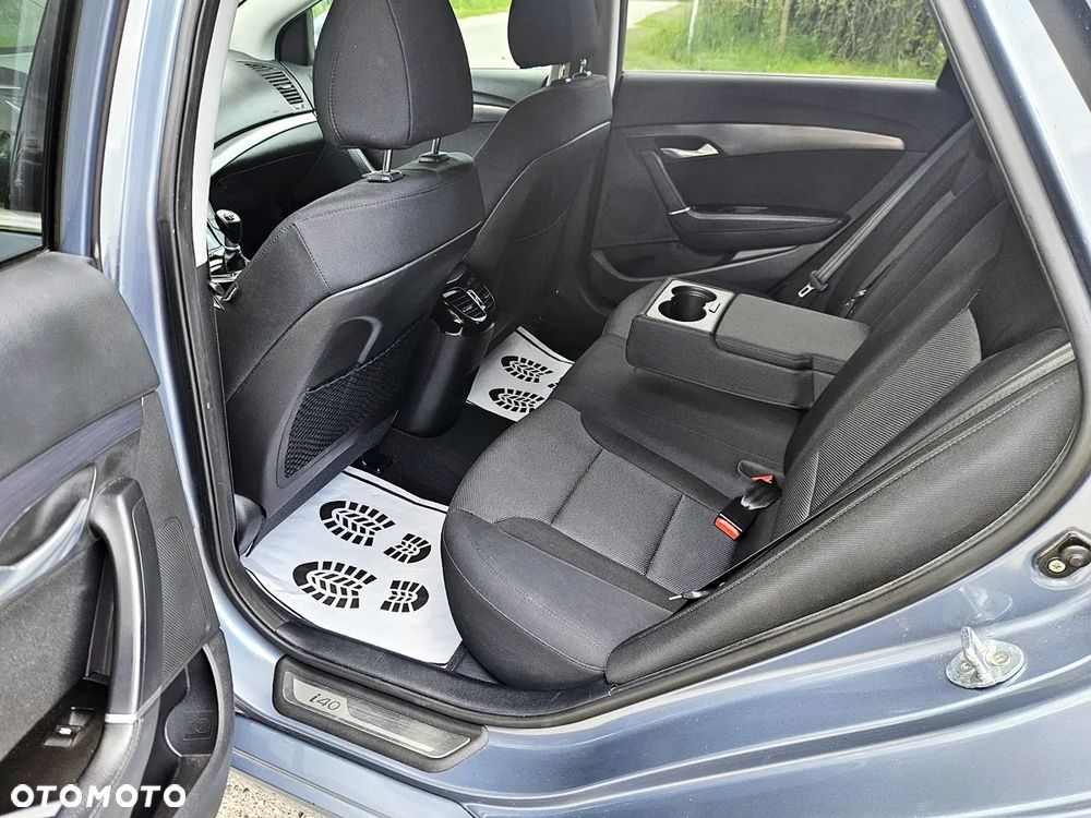 Hyundai i40 Kombi blue 1.7 CRDi Premium - 16