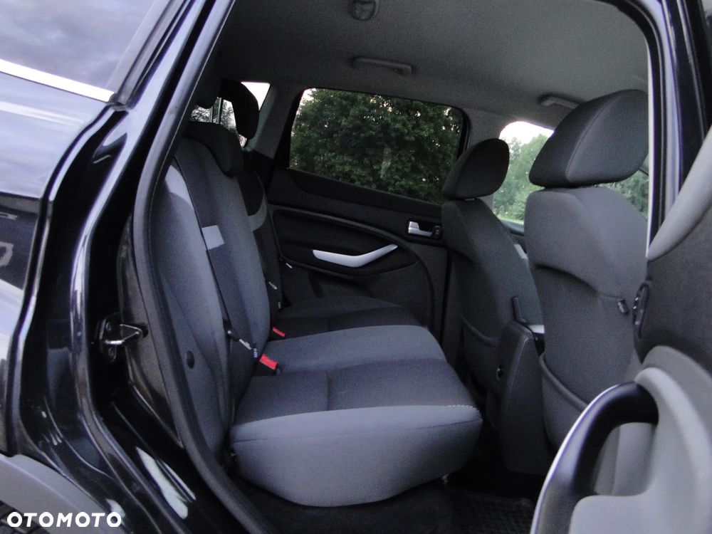Ford Kuga 2.0 TDCi 4x4 Titanium - 13