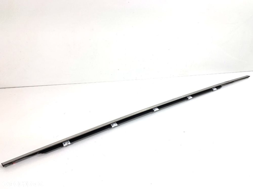 LISTWA ZGARNIAJĄCA PRZÓD PRAWY  KIA CEED (CD) 2018 - 2022 1.6 CRDi 115 85 kW [116 KM] olej - 2