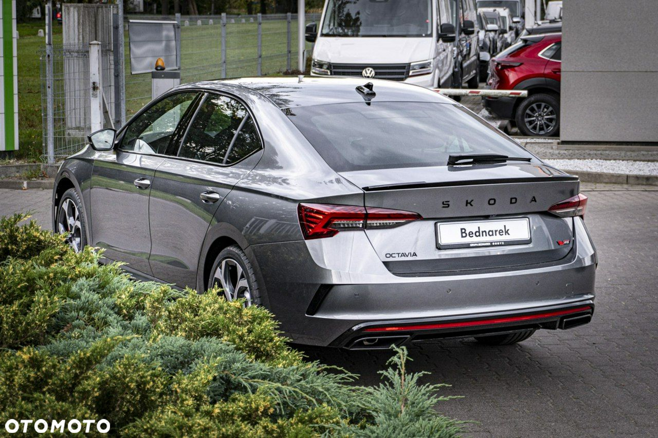 Skoda Octavia 2.0 TSI RS DSG - 10