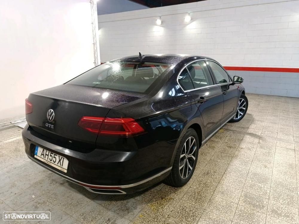 VW Passat - 4