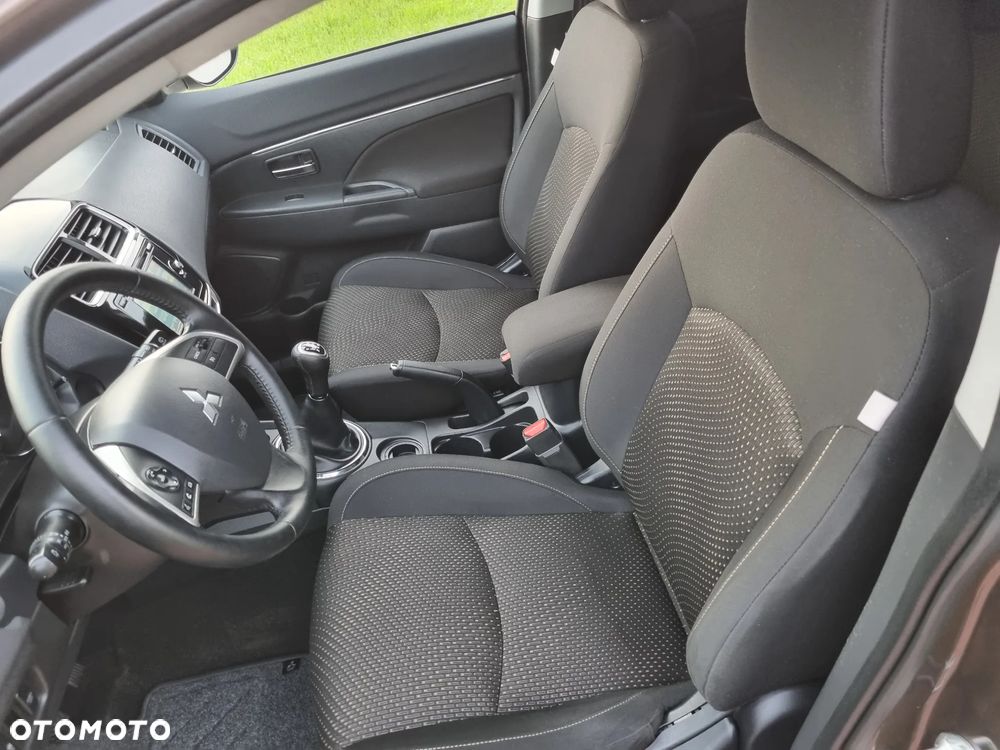 Mitsubishi ASX - 15