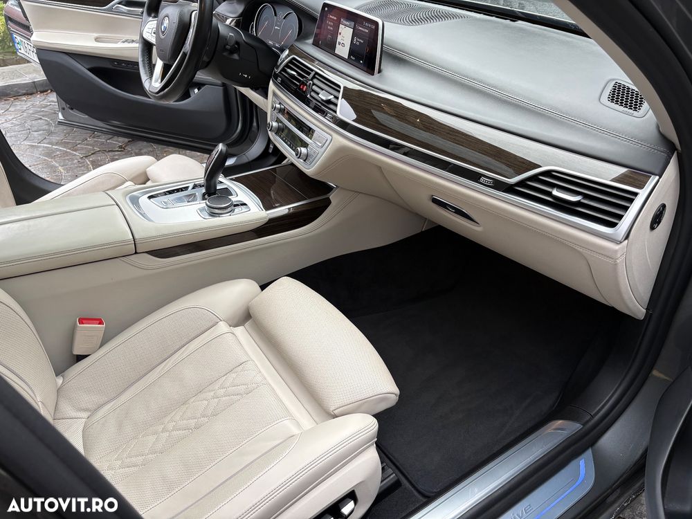 BMW Seria 7 740Le xDrive iPerformance - 16