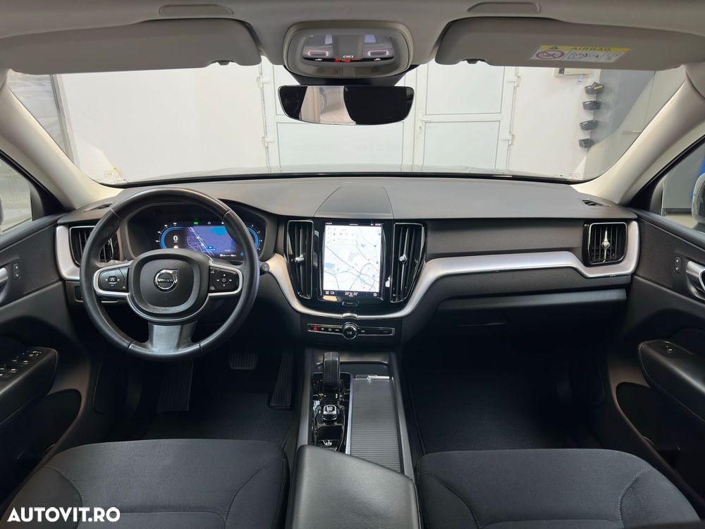 Volvo XC 60 B4 D AWD Geartronic Momentum Pro - 9