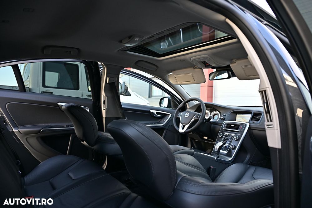 Volvo S60 D3 Geartronic R-Design - 3