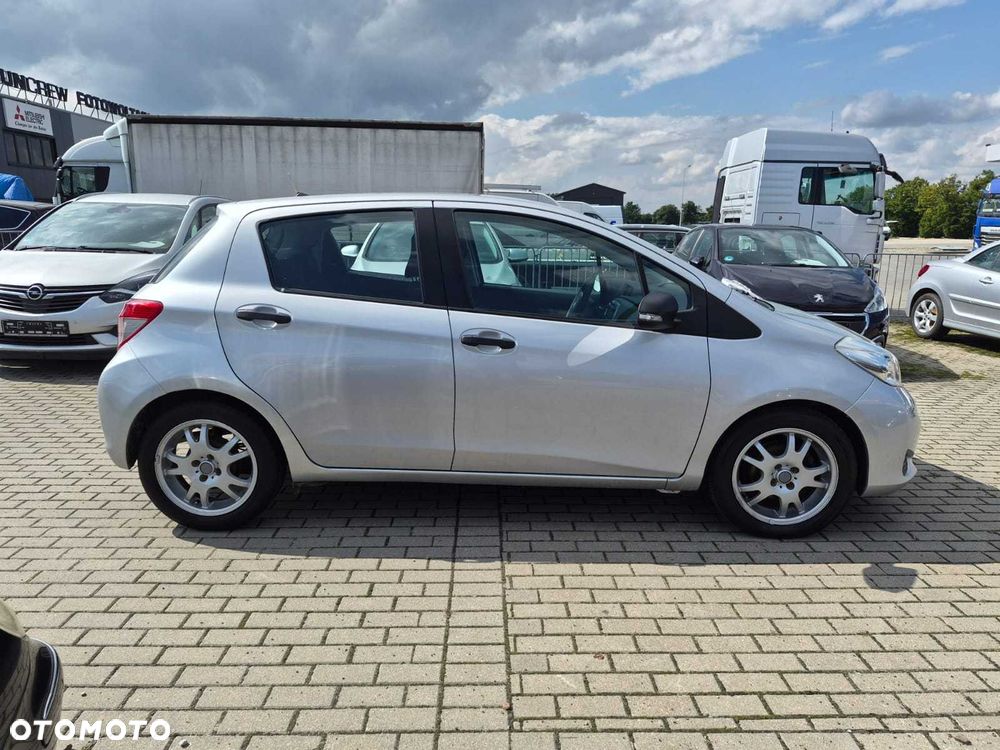 Toyota Yaris - 5