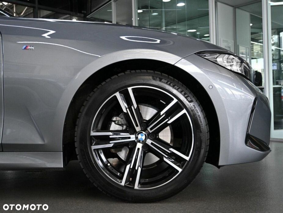 BMW Seria 3 318i M Sport - 11