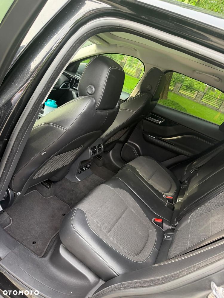 Jaguar F-Pace 2.0 i4D AWD R-Sport - 8