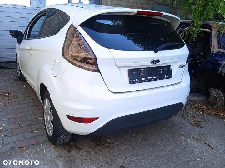 Na części Ford Fiesta MK7 1.6 H9 silnik skrzynia biegów klapa błotnik drzwi zderzak - 4