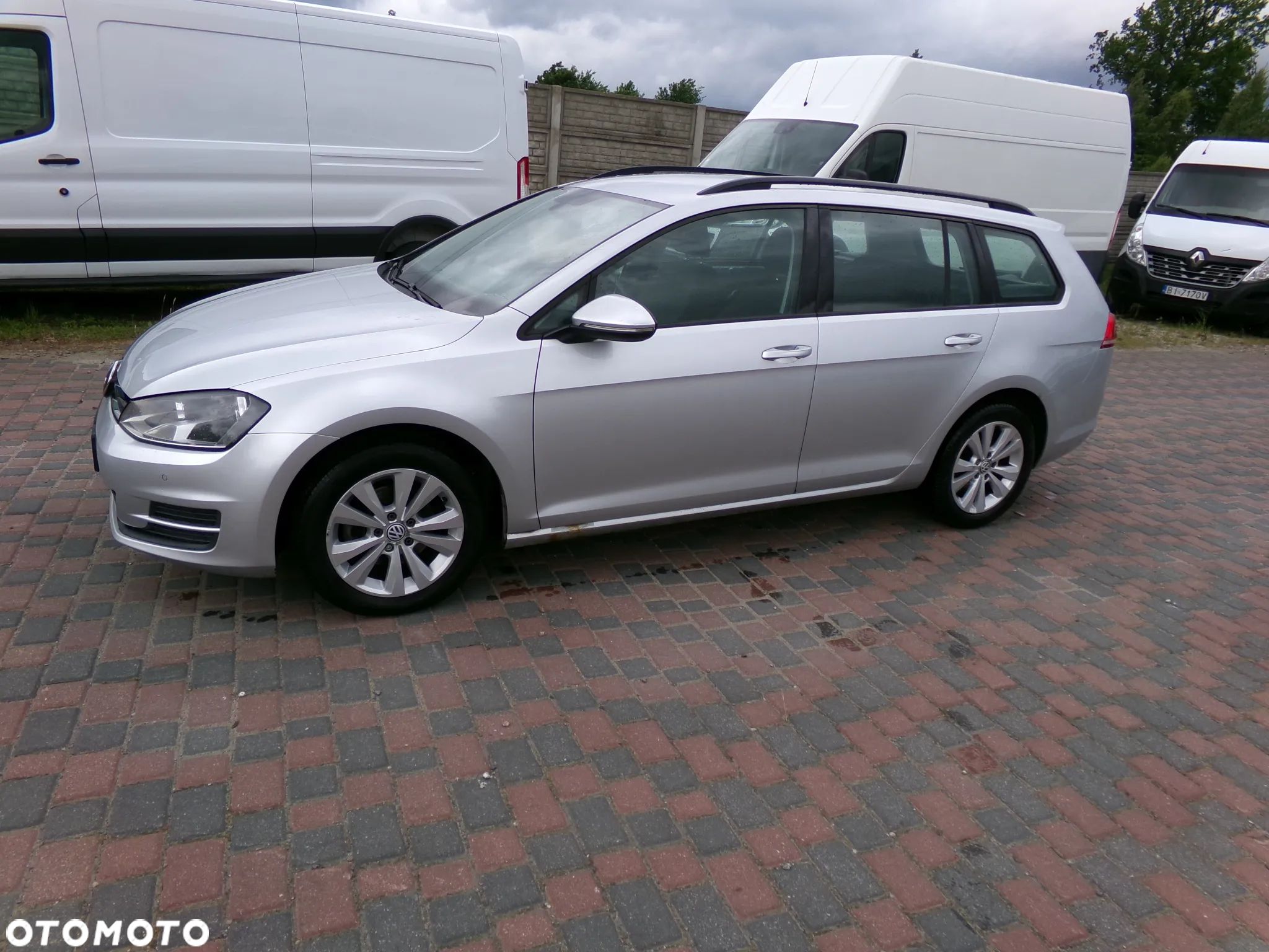 Volkswagen Golf - 1