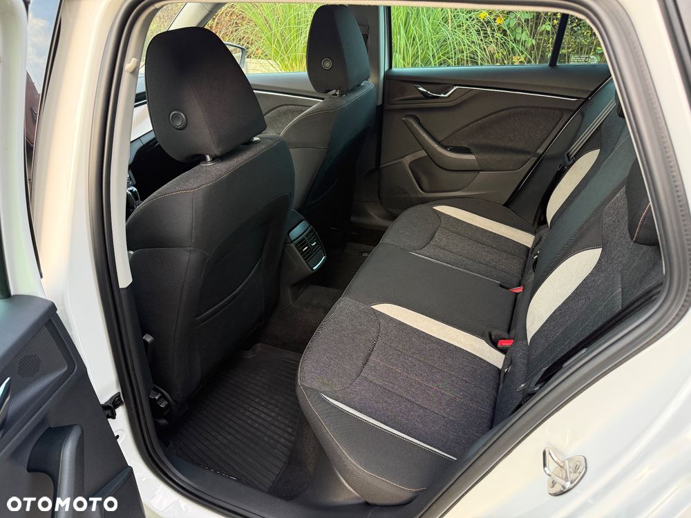 Skoda Kamiq 1.0 TSI Style DSG - 17