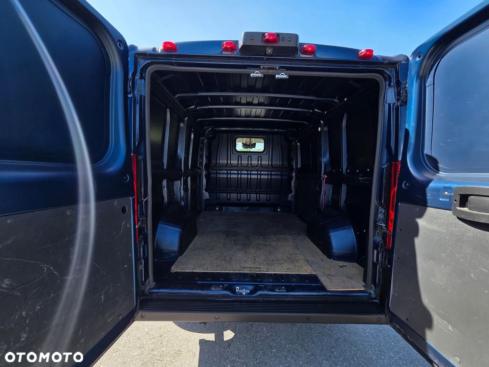 RAM PROMASTER 1500 - 8