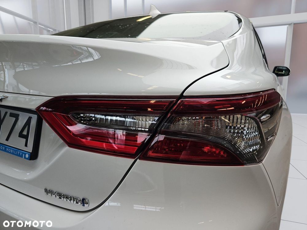 Toyota Camry 2.5 Hybrid Comfort CVT - 33