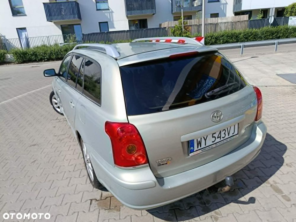 Toyota Avensis 1.8 VVT-i Sol - 5