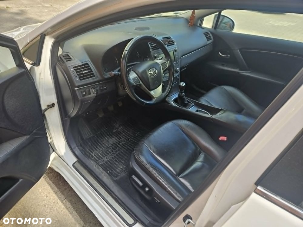 Toyota Avensis 2.2 D-CAT Sol plus NAVI - 6