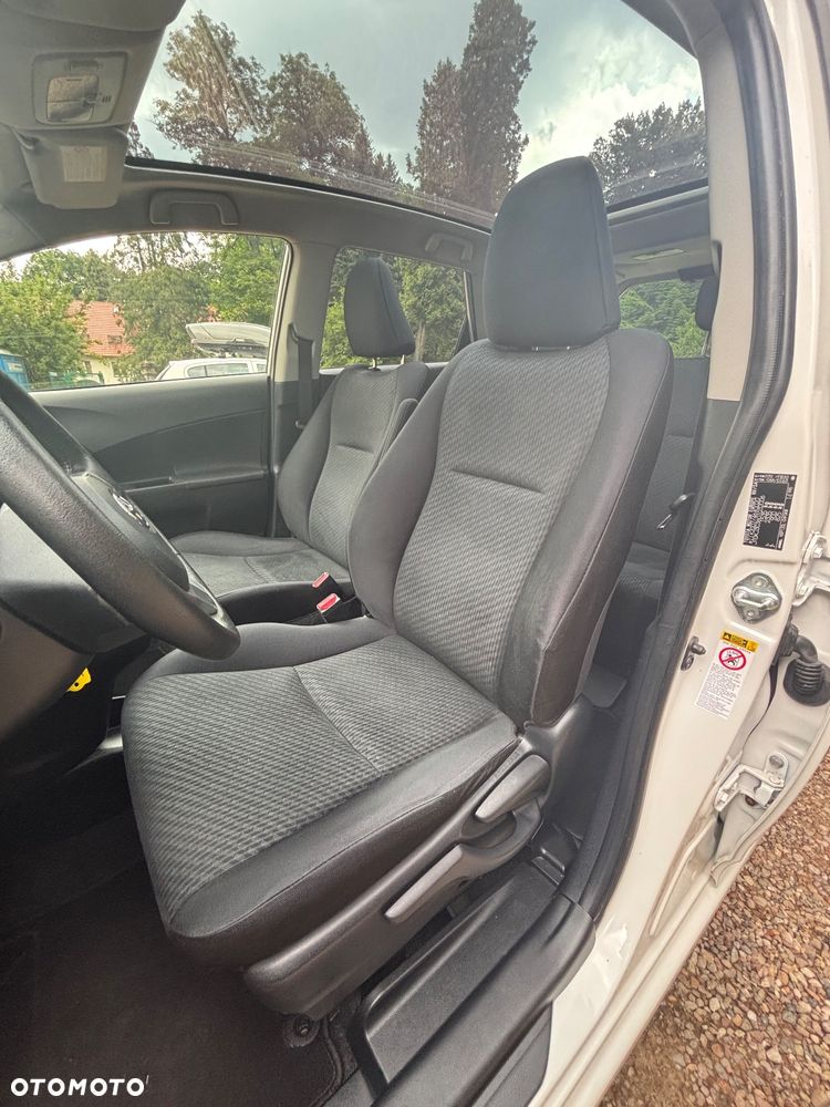 Toyota Verso S 1.33 Premium - 12