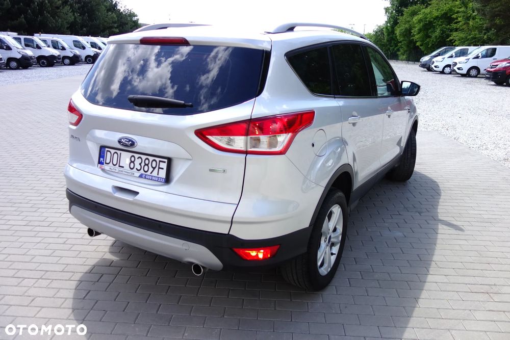 Ford Kuga 1.5 EcoBoost 2x4 Trend - 3