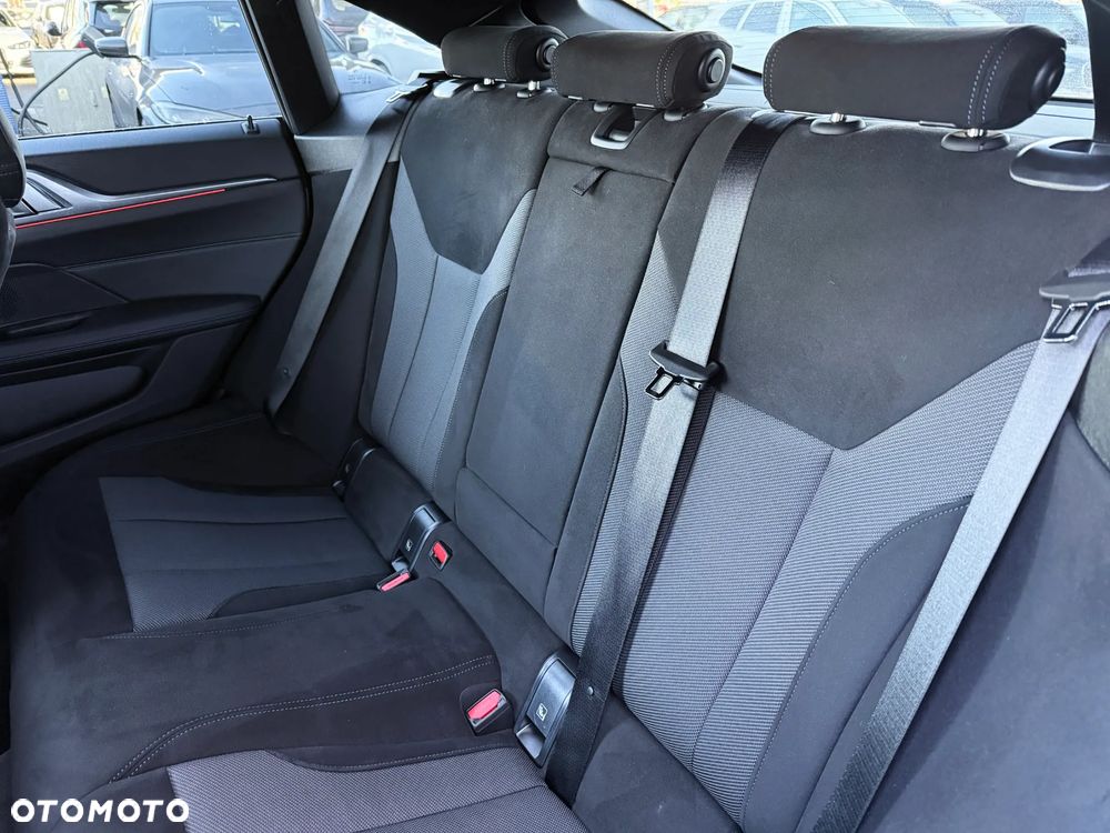 BMW Seria 4 ver-420i-xdrive-m-sport - 33