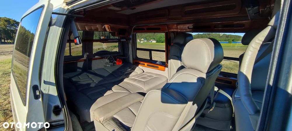 GMC Safari - 21