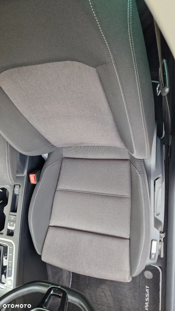 Volkswagen Passat - 16