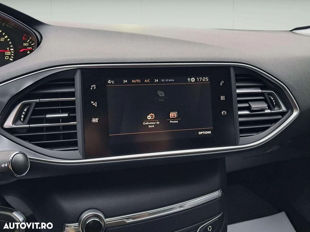 Peugeot 308 1.2 L PureTech Turbo S&S EAT8 Active Pack - 24