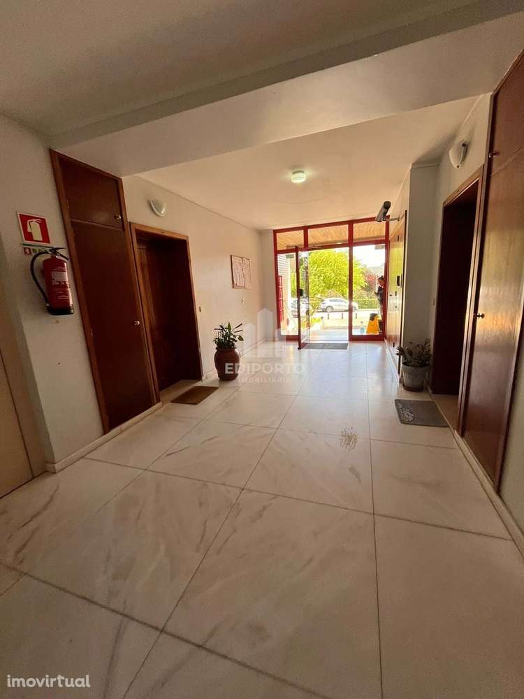 Arrendamento T2 com varanda em Coimbrões - Vila Nova de Gaia - Grande imagem: 3/30