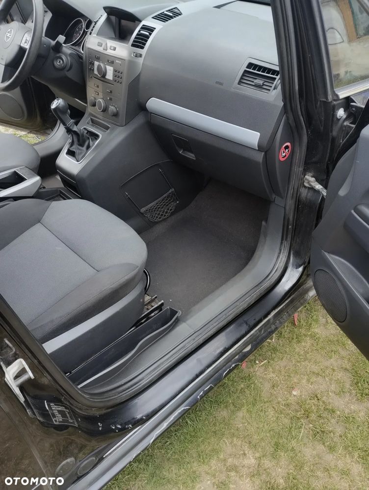 Opel Zafira - 8