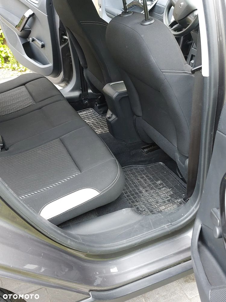 Peugeot 2008 - 15