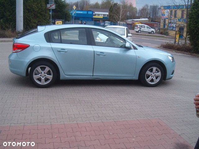 Chevrolet Cruze - 4