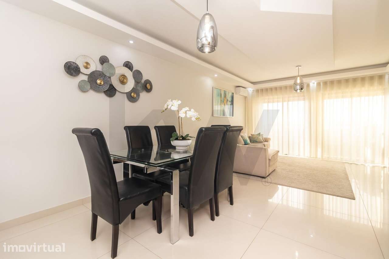 Apartamento T3 com Varanda e Vistas Desafogadas — Quinta dos Fidalguin - Grande imagem: 4/52