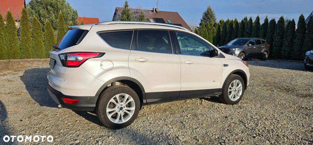 Ford Kuga 2.0 TDCi 4x4 Titanium - 6