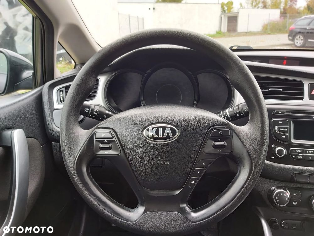 Kia Ceed 1.4 CRDi 90 SW Vision - 37