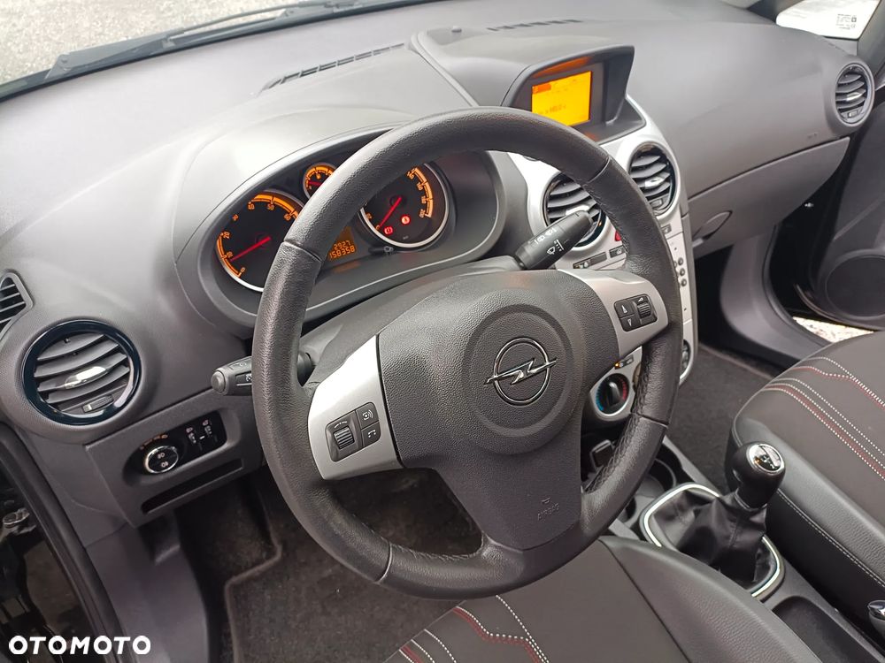 Opel Corsa 1.4 16V 150 Jahre - 14