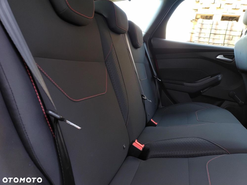 Ford Focus 1.0 EcoBoost ST-Line ASS - 29