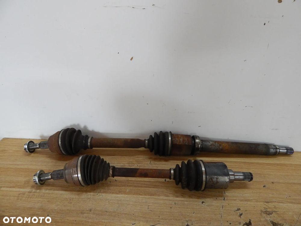 Półoś ośka przegub przód 1.5 1.6 TDCi Ford Focus MK3 10-18  Łuków części - 1