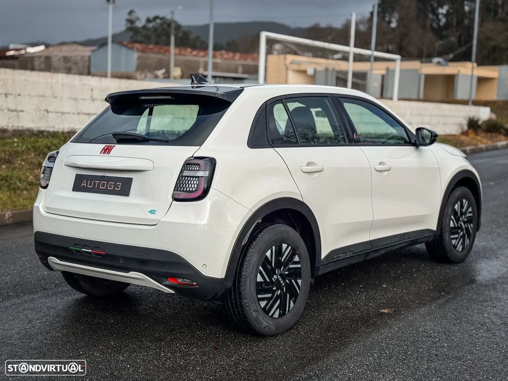 Fiat 600e 54 kWh (RED) - 9