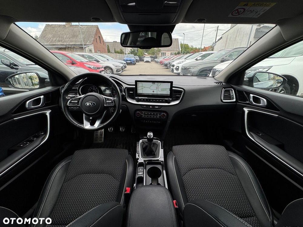 Kia Ceed 1.5 T-GDI Business Line - 17
