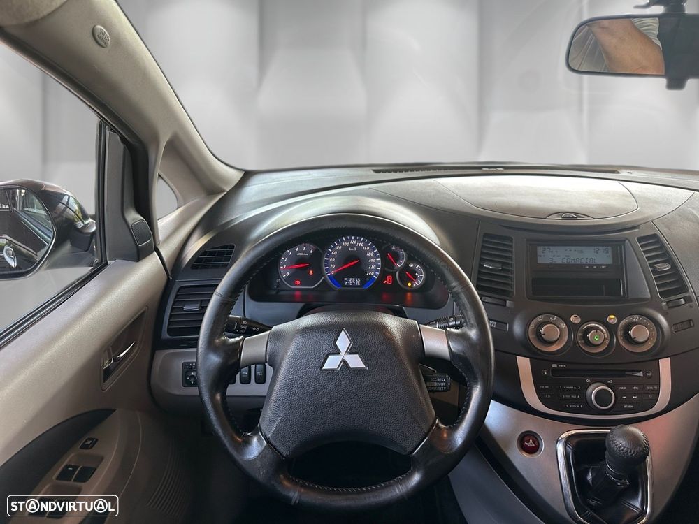 Mitsubishi Grandis 2.0 DI-D Insport - 6