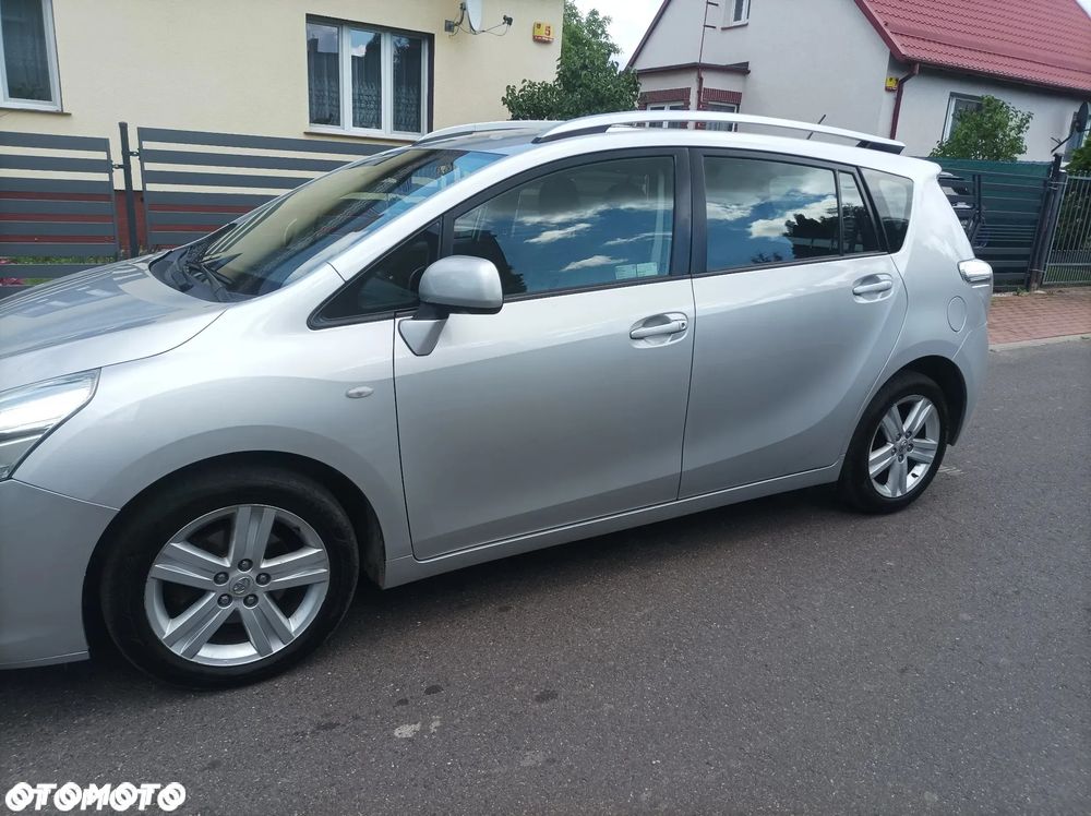 Toyota Verso 1.8 Premium EU5 MS - 4