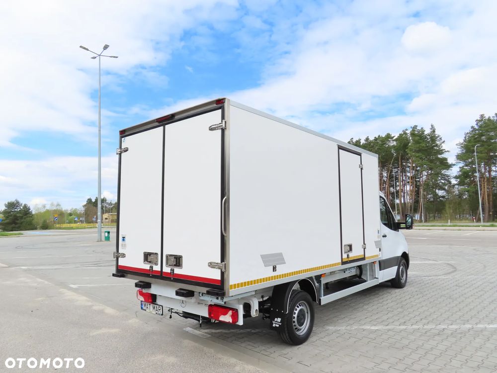 Mercedes-Benz Sprinter 317 CDI 170 KM Chłodnia -32 st.C 8.E.Palet IGLOOCAR 4230 mm Boczne Drzwi, Agregat Thermo King V200 MAX, Rozstaw Osi 4325 mm, Ładowność 910 Kg, GWARANCJA FABRYCZNA,  Stan Wizualny I Techniczny NOWY Tak Jak Z Taśmy Produkcyjnej Gotowy Dostępny OKAZJA POLECAM - 4